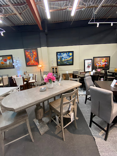 Furniture Store «Showman Furniture», reviews and photos, 2431 Crofton Ln, Crofton, MD 21114, USA