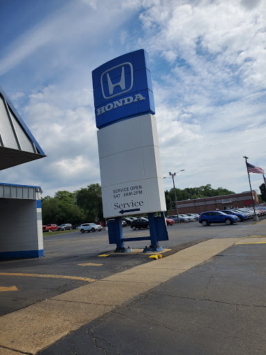 Honda Dealer «Fischer Honda», reviews and photos, 15 E Michigan Ave, Ypsilanti, MI 48198, USA