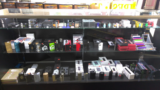 Tobacco Shop «Clock Town Smoke Shop/It Is Vapor Express», reviews and photos, 1039 High St, Auburn, CA 95603, USA