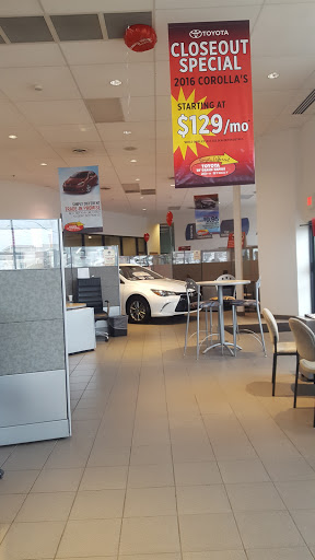 Toyota Dealer «Toyota of Grand Rapids», reviews and photos, 2555 28th St SE, Grand Rapids, MI 49512, USA