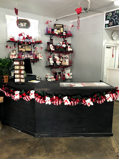 Florist «Roberts Flower Shop», reviews and photos, 423 Castroville Rd, San Antonio, TX 78207, USA