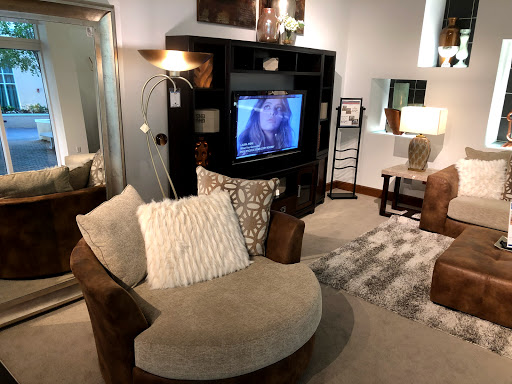 Furniture Store «Rooms To Go & Rooms To Go Kids Furniture Store - Dadeland (Miami)», reviews and photos, 7360 N Kendall Dr, Miami, FL 33156, USA