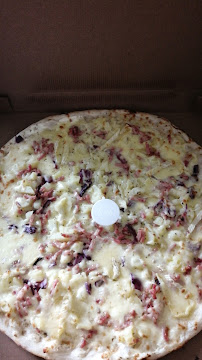 Plats et boissons du Pizzeria Pizza du Bourg à Ouistreham - n°3