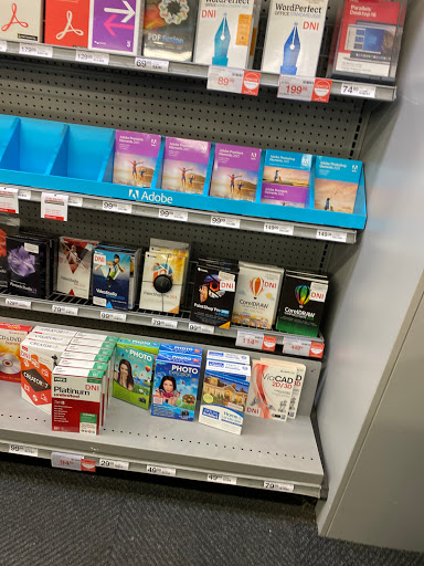 Office Supply Store «Staples», reviews and photos, 24-41 31st St, Astoria, NY 11102, USA