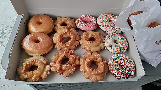 Donut Shop «Leucadia Donut Shoppe», reviews and photos, 1604 N Coast Hwy 101, Encinitas, CA 92024, USA