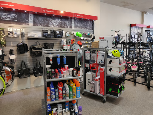 Bicycle Store «Trek Bicycle Store», reviews and photos, 639 Ogden Ave, Downers Grove, IL 60515, USA