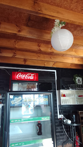 Teléfono de Sandwicheria y cafetería KM bien