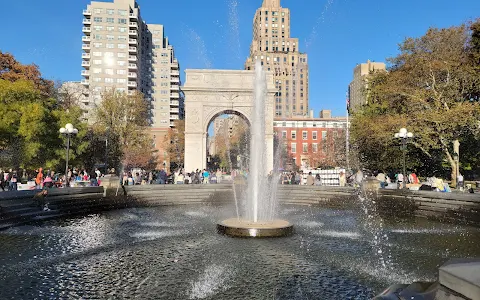 Washington Square Park image