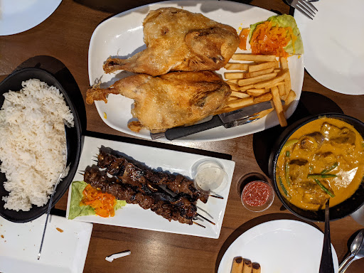 Shopping Mall «Parkway Square Shopping Center», reviews and photos, 16876 Southcenter Pkwy, Tukwila, WA 98188, USA