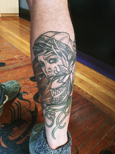 Tattoo Shop «Art In Motion Inc Tattooing», reviews and photos, 415 S Broadway St, Medina, OH 44256, USA