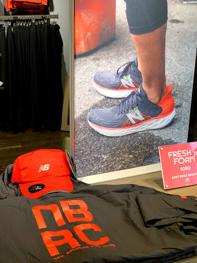 Shoe Store «New Balance Bellevue», reviews and photos, 823 Bellevue Way NE #100, Bellevue, WA 98004, USA