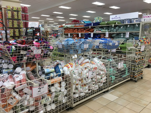 Home Goods Store «Christmas Tree Shops», reviews and photos, 41 Gusabel Ave, Nashua, NH 03063, USA