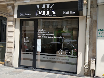 Mani Kua à Paris