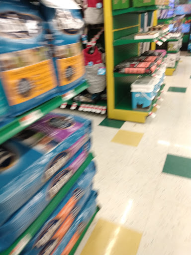 Pet Supply Store «Pet Supplies Plus», reviews and photos, 4808 Ridge Rd, Brooklyn, OH 44144, USA