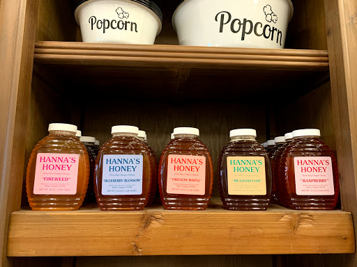 Grocery Store «Red Berry Barn», reviews and photos, 19200 SW Chapman Rd, Sherwood, OR 97140, USA