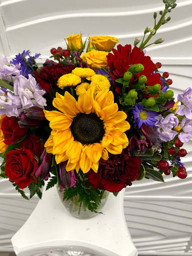 Florist «Lake Eola Florist», reviews and photos, 116 E Central Blvd, Orlando, FL 32801, USA