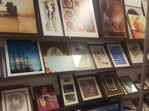 Thrift Store «Gilbert & University Goodwill Retail Store & Donation Center», reviews and photos, 1900 E University Dr, Mesa, AZ 85203, USA