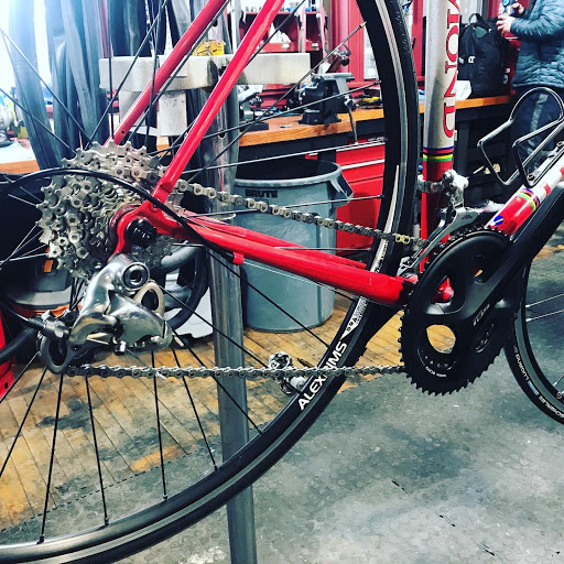 Bicycle Store «The Bike Hub», reviews and photos, 495 N Main St, Glen Ellyn, IL 60137, USA