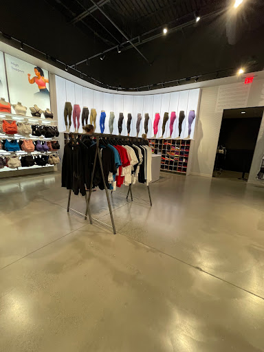 Sportswear Store «lululemon», reviews and photos, 2223 N Westshore Blvd #264, Tampa, FL 33607, USA