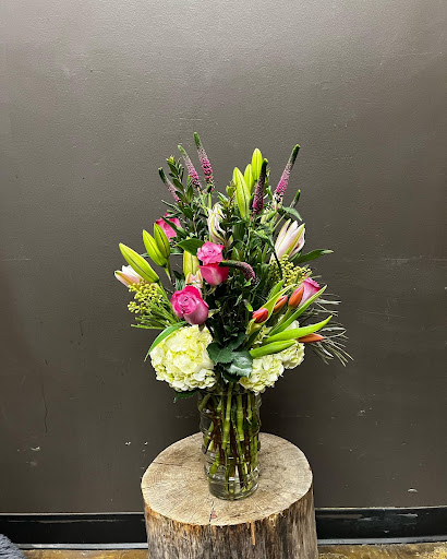 Florist «City Bloom, Inc», reviews and photos, 1300 Clay St #162b, Oakland, CA 94612, USA