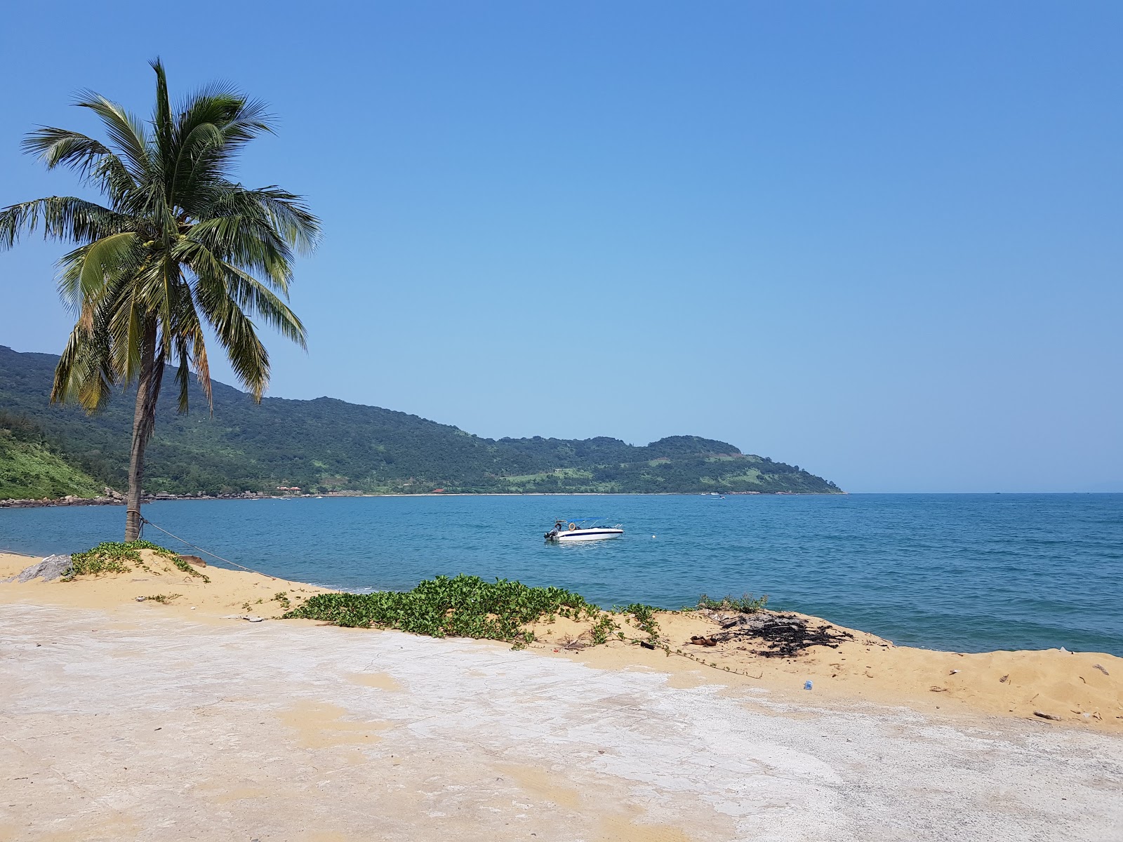 Rang Son Tra Beach'in fotoğrafı ve yerleşim