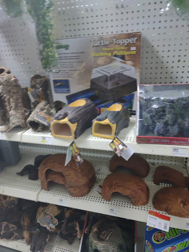 Pet Store «Inland Reef Pet Store», reviews and photos, 817 Cross Lanes Dr, Cross Lanes, WV 25313, USA