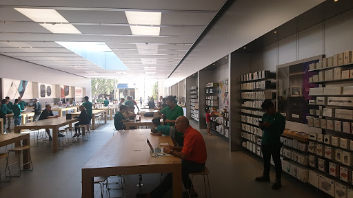 Apple Fashion Island image