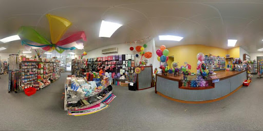 Mad Parties Supplies - Balloons & Partyware