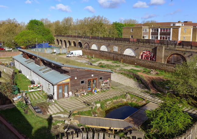 Reviews of Creekside Discovery Centre in London - School