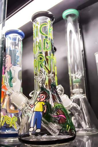 Tobacco Shop «Ace Tobacco Shop», reviews and photos, 2501 Lake Ave, Altadena, CA 91001, USA