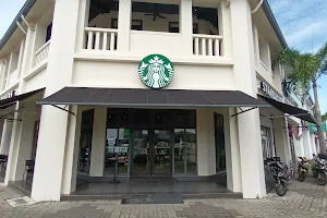 Starbucks Eco Boulevard image