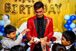 Magician In Kolkata_Best Birthday Party Magic Show image