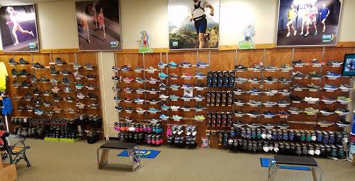 Sporting Goods Store «Peter Glenn Ski & Sports», reviews and photos, 1900 Okeechobee Blvd, West Palm Beach, FL 33409, USA