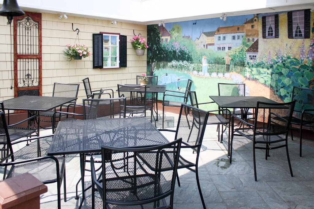 Westtown Fare Restaurant & Bar 10998