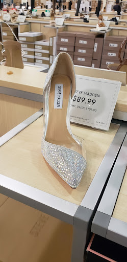 Shoe Store «DSW Designer Shoe Warehouse», reviews and photos, 13711 S Tamiami Trail, Fort Myers, FL 33912, USA