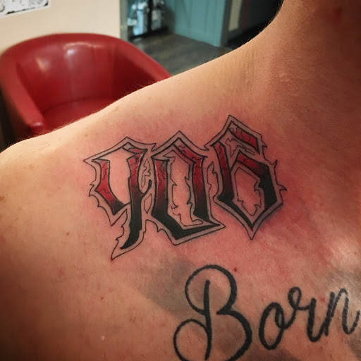 Explore small vegas tattoo ideas, creative tattoo ideas in Kingsford, available at Deft Tattoo Studio