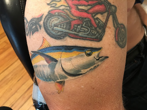 Tattoo Shop «DermAdorn Tattoo», reviews and photos, 361 W End Blvd, Winston-Salem, NC 27101, USA