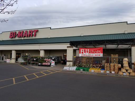 Bi-Mart Membership Discount Stores