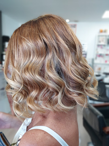 Peluquería & Estética gen't wuap@ en Roses, Girona