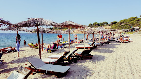 Mandraki beach