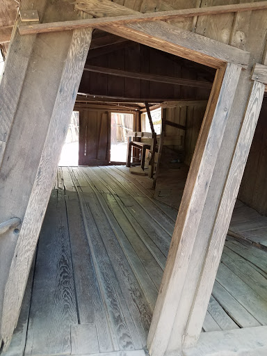 Tourist Attraction «Oregon Vortex», reviews and photos, 4303 Sardine Creek L Fork Rd, Gold Hill, OR 97525, USA