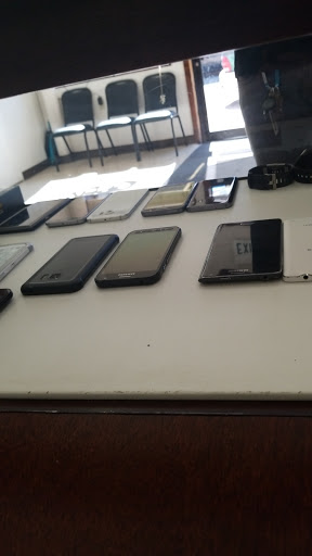 Cell Phone Store «CELL IT HERE», reviews and photos, 310 Main St, Bridgeport, OH 43912, USA