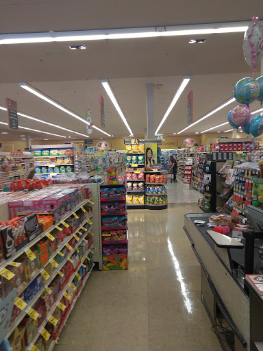 Grocery Store «Vons», reviews and photos, 3520 Riverside Plaza Dr, Riverside, CA 92506, USA