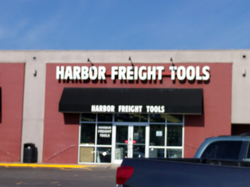 Hardware Store «Harbor Freight Tools», reviews and photos, 668 N. Riverside, Clarksville, TN 37040, USA