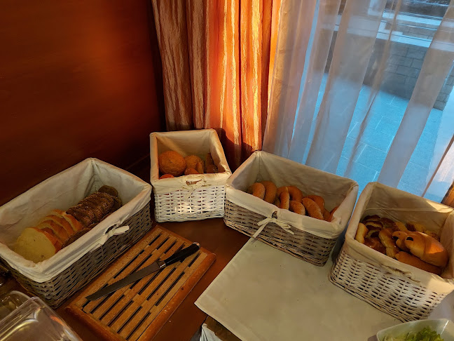 Nyitvatartás: Hotel Villa Pax