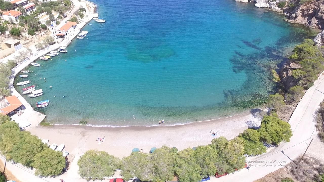 Ntoulapi'in fotoğrafı küçük koy ile birlikte