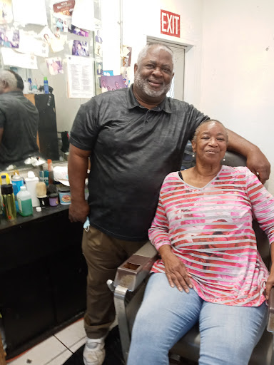 Barber Shop «Buck & Beard Barbershop», reviews and photos, 815 NE 13th St, Fort Lauderdale, FL 33304, USA