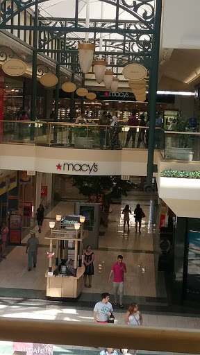 Shopping Mall «The Shoppes at Buckland Hills», reviews and photos, 194 Buckland Hills Dr, Manchester, CT 06042, USA