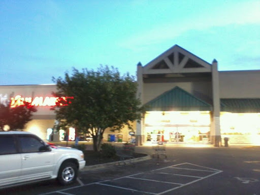 Grocery Store «Valumarket», reviews and photos, 205 Oakbrooke Dr, Mt Washington, KY 40047, USA