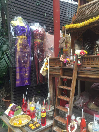 ร้านชุดไทยแก้บน ชุดไทยถวาย สิ่งศักดิ์สิทธิ์ทั่วประเทศ เจ๊กรุงสะพานควาย